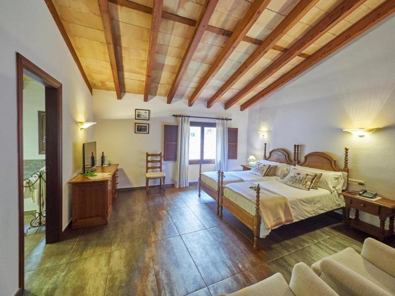 Photo of Bedroom in Binibona
