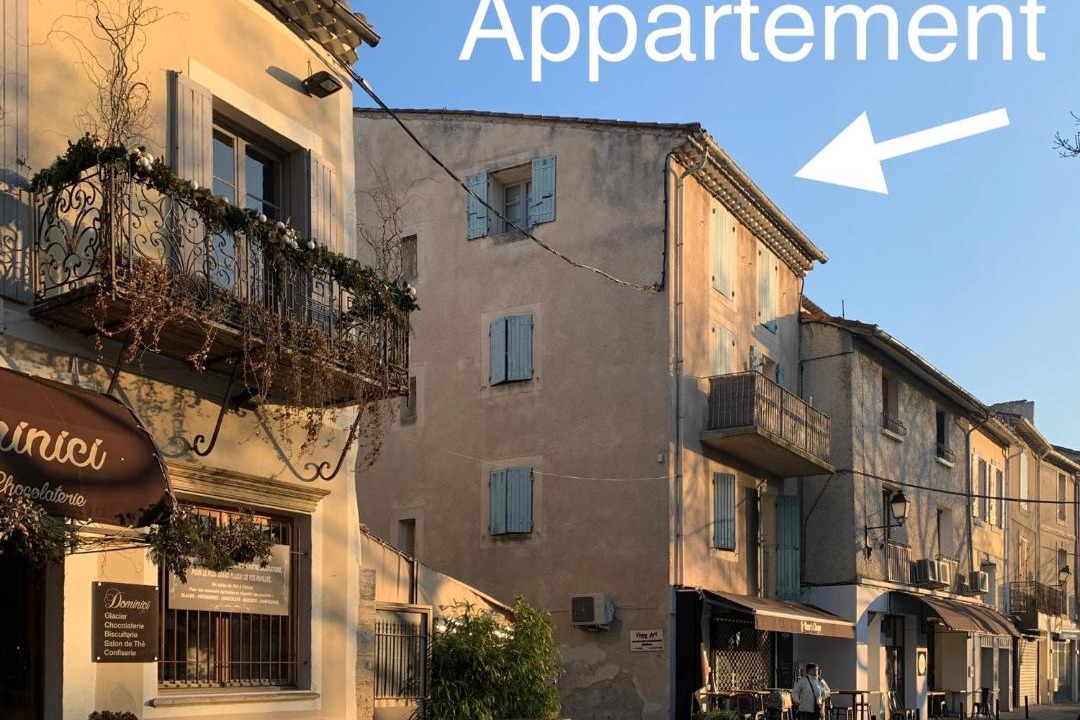 Photo of Buildings in L'Isle-sur-la-Sorgue