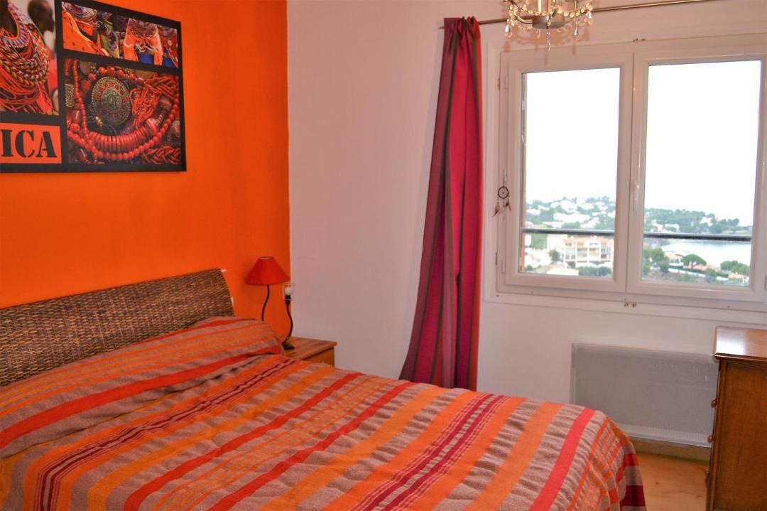 Photo of Bedroom in Llanca
