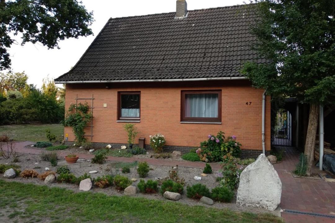 Photo of Buildings in Luttum