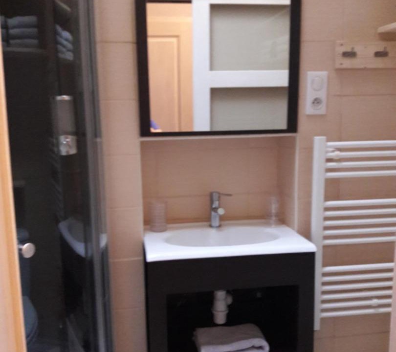 Photo of Bathroom in Castelnaudary