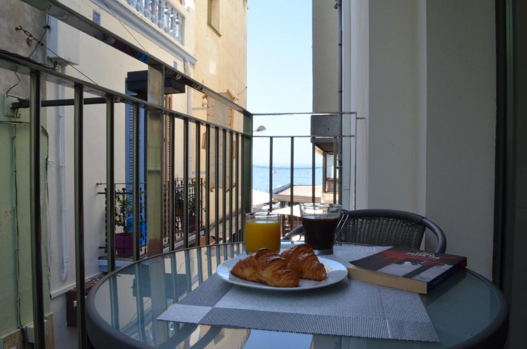 Photo of Patio Balcony in Roses Town Center