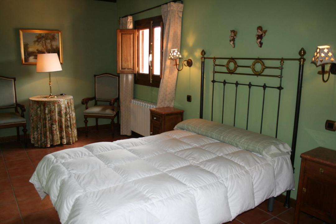 Photo of Bedroom in Calomarde