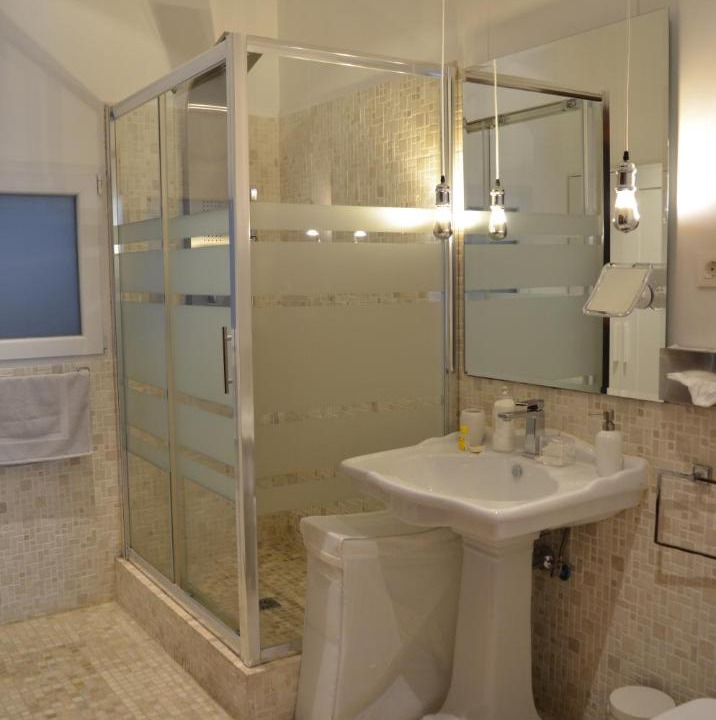 Photo of Bathroom in Sol