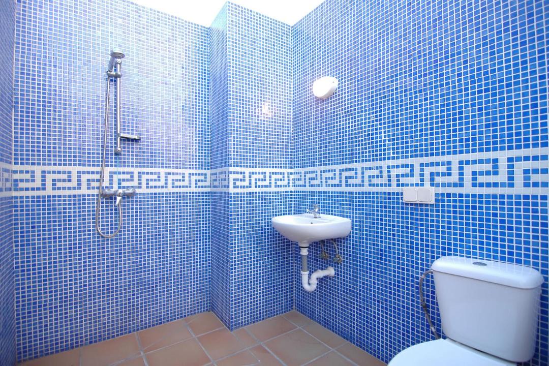 Photo of Bathroom in Nerja City Centre