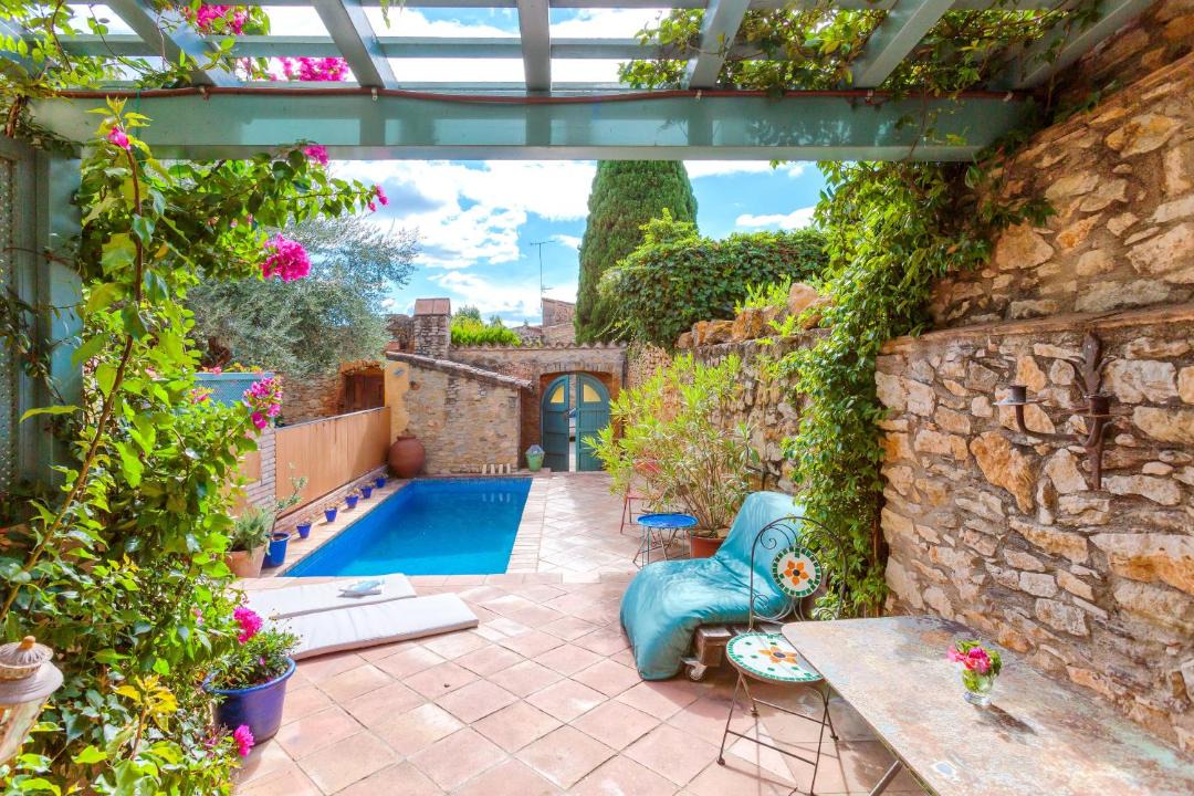 Photo of Outdoor in Peratallada