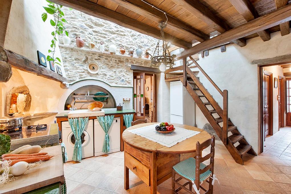 Photo of Kitchen in La Vall de Santa Creu