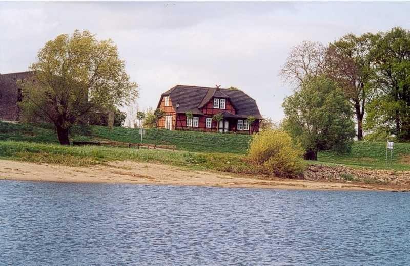 Photo of Buildings in Cumlosen