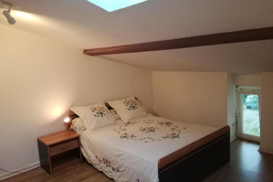 Photo of Bedroom in Oyonnax