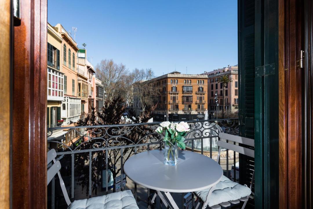 Photo of Patio Balcony in La Llotja-Born