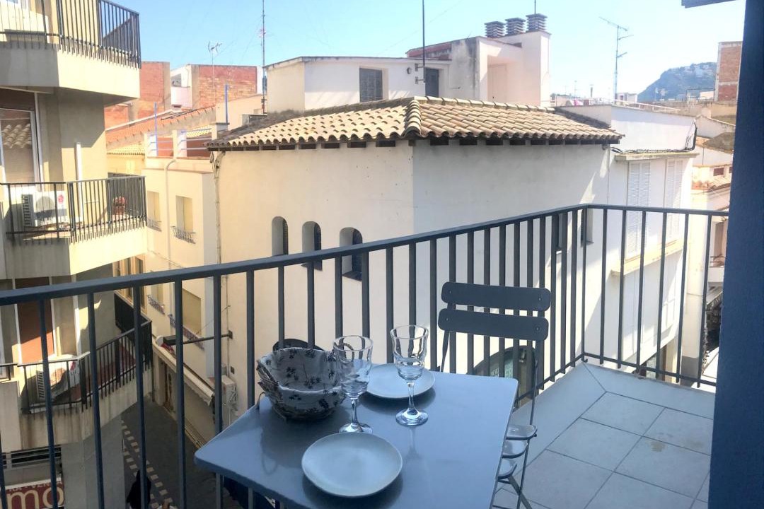 Photo of Patio Balcony in Roses Town Center