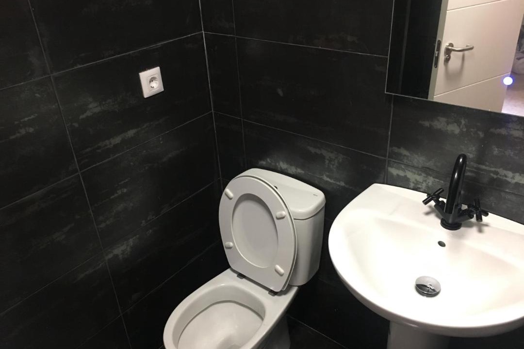 Photo of Bathroom in La Linea de la Concepcion