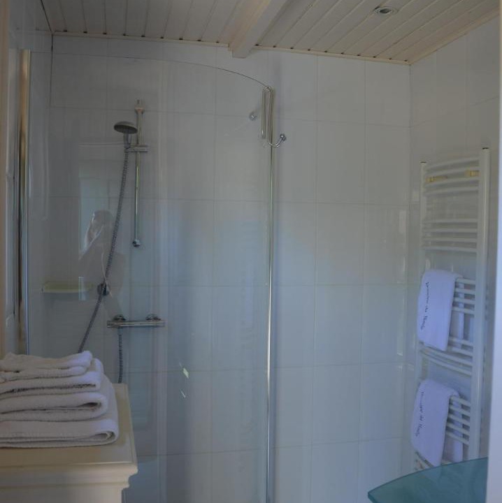 Photo of Bathroom in Etables
