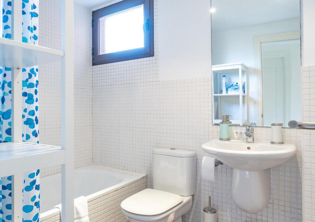 Photo of Bathroom in Casares