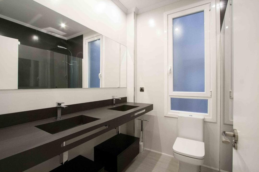 Photo of Bathroom in Gros
