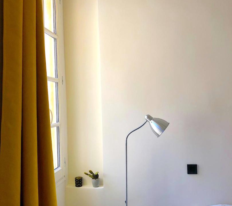 Photo of Bedroom in Comedie