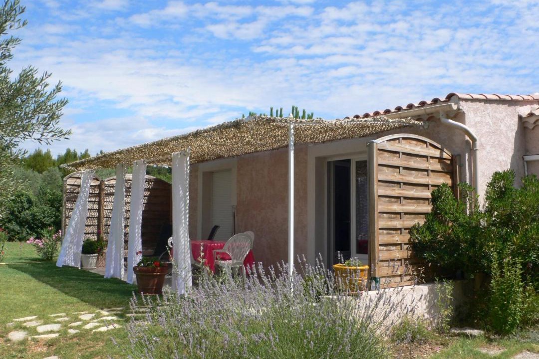 Photo of Buildings in Tarascon