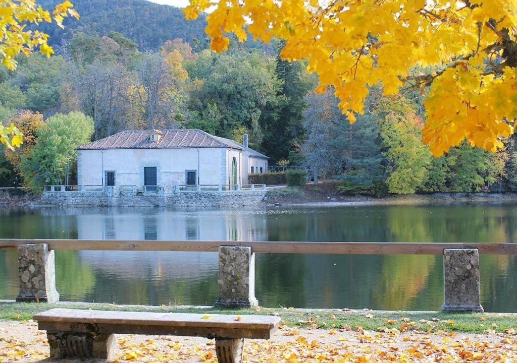 Photo of Buildings in La Pradera de Navalhorno