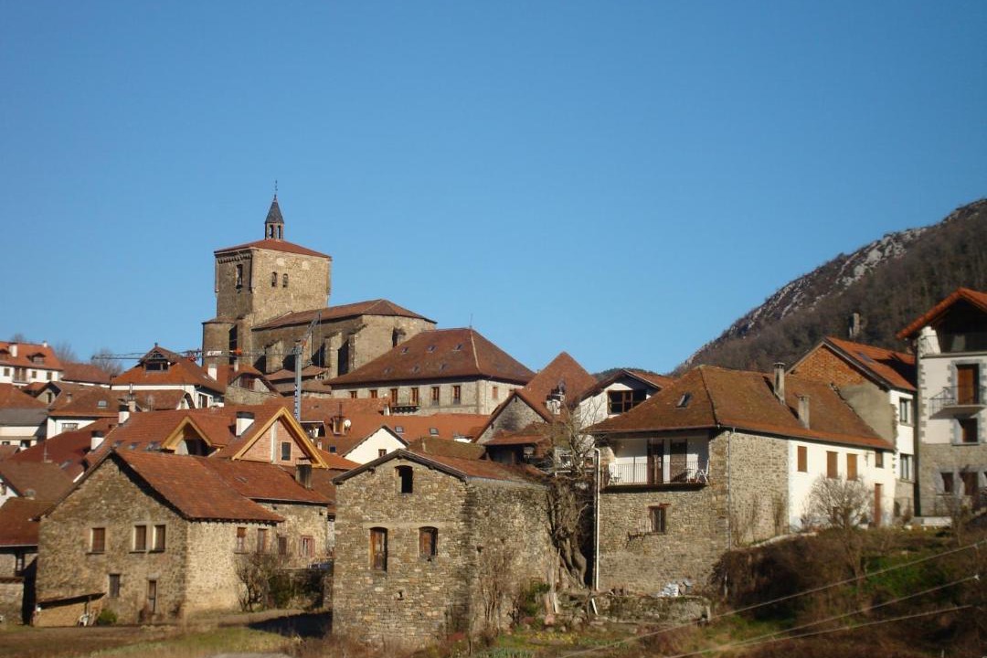 Photo of Buildings in Isaba