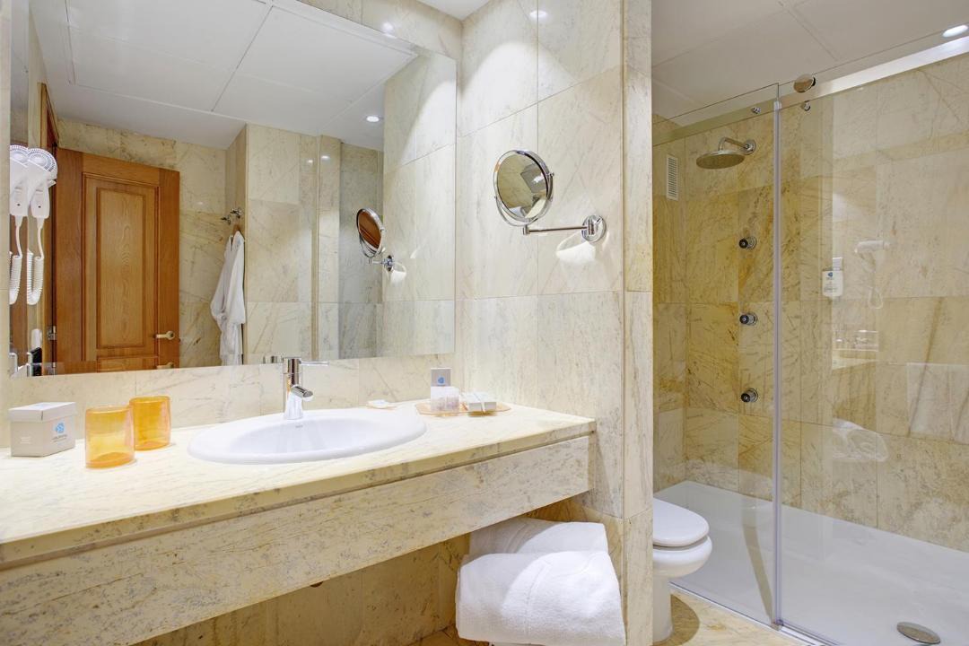 Photo of Bathroom in Muro