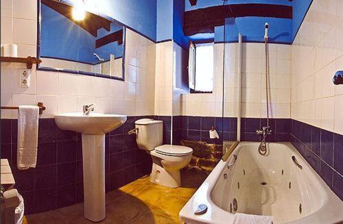 Photo of Bathroom in Lerones