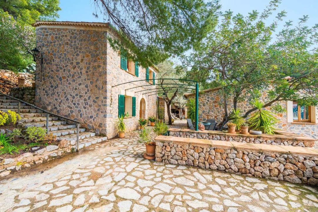 Photo of Buildings in Fornalutx
