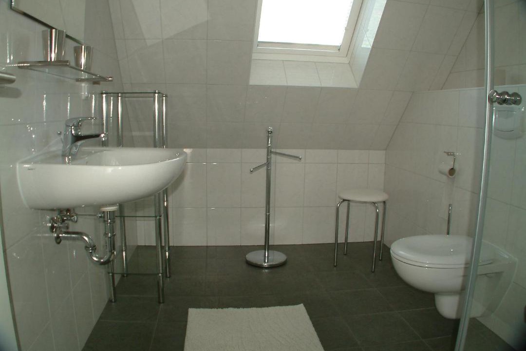 Photo of Bathroom in Loddin