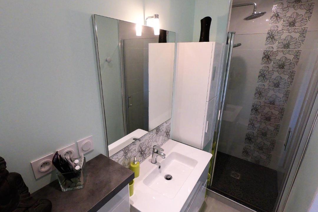 Photo of Bathroom in Saint-Ambroix