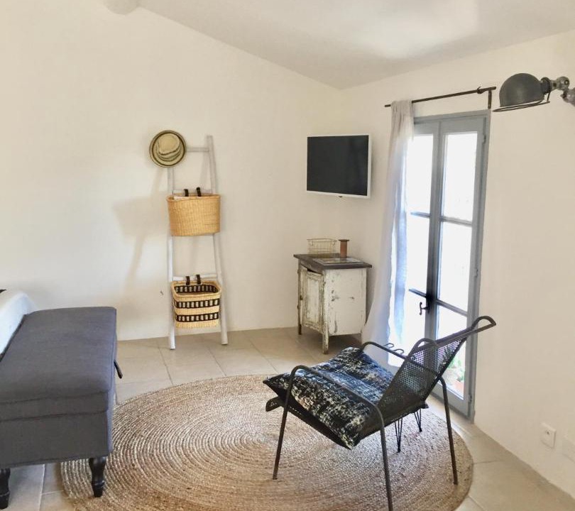 Photo of Livingroom in L'Isle-sur-la-Sorgue