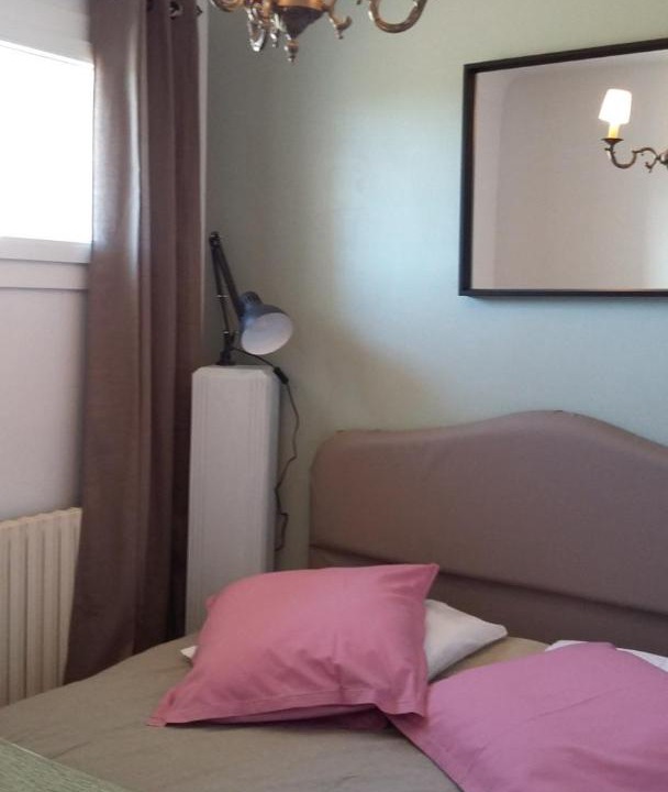 Photo of Bedroom in Suze-la-Rousse