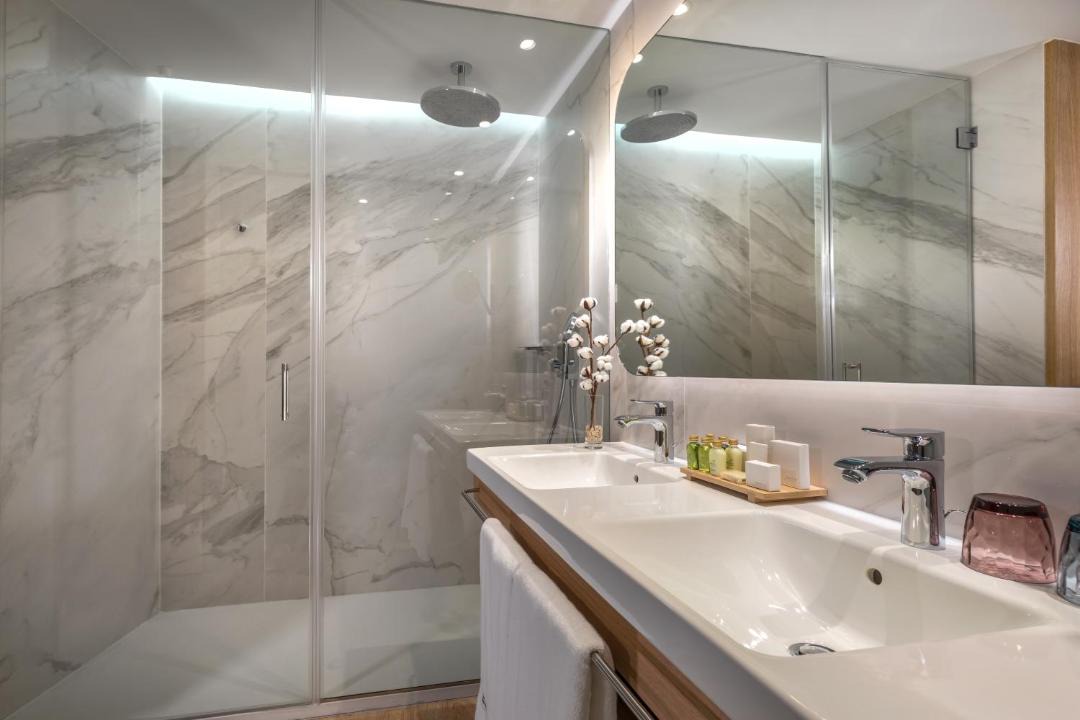 Photo of Bathroom in R-66-A El Arco