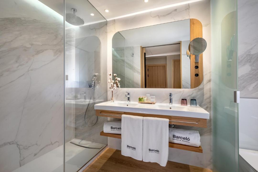 Photo of Bathroom in R-66-A El Arco