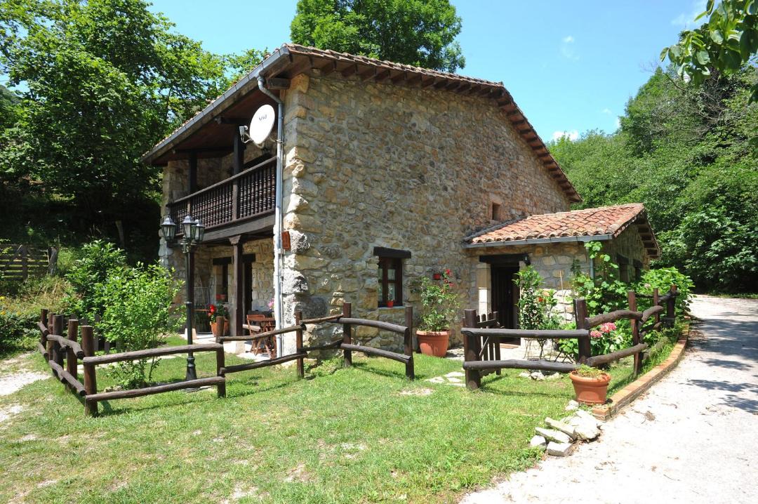 Photo of Others in Llonin