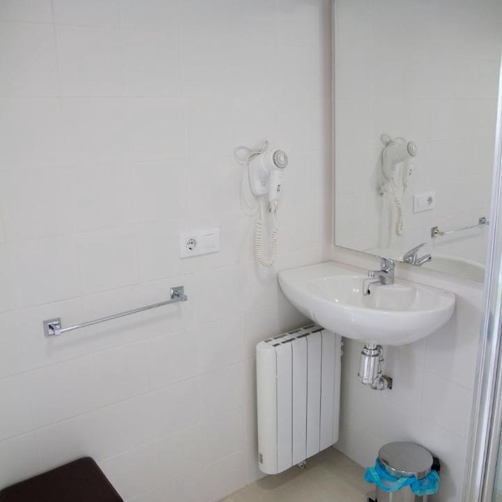 Photo of Bathroom in Orellana la Vieja