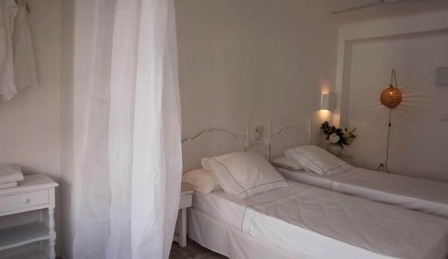 Standard Double Room, Shared Bathroom