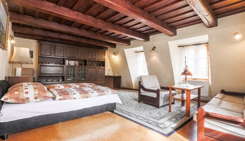 Business Suite, Courtyard View
