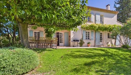 Holiday Home (8 Adults)