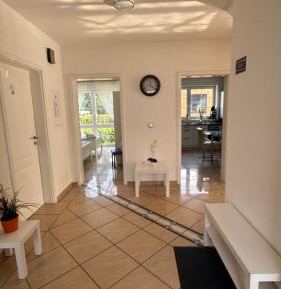 Apartment with Garden View