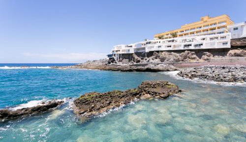 Studio Apartment with Sea View