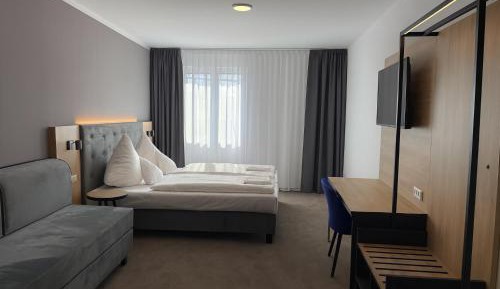 Deluxe Double Room with Extra Bed