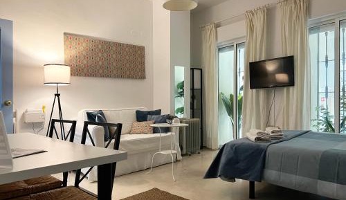 Studio Apartment