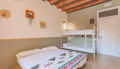 Quadruple Room with Shared Bathroom