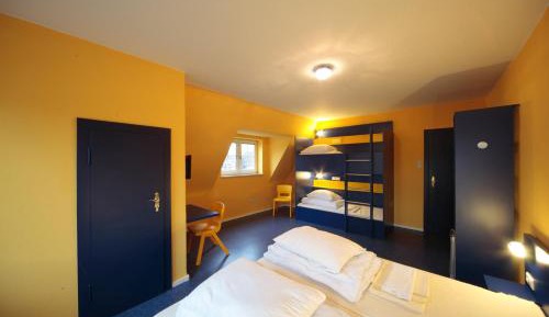Quadruple Room with Private Bathroom