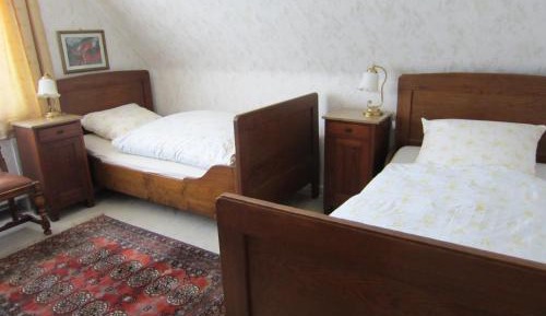 Twin Room with Shared Bathroom