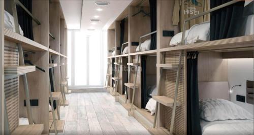 Bed in 25- Bed Mixed Dormitory Room