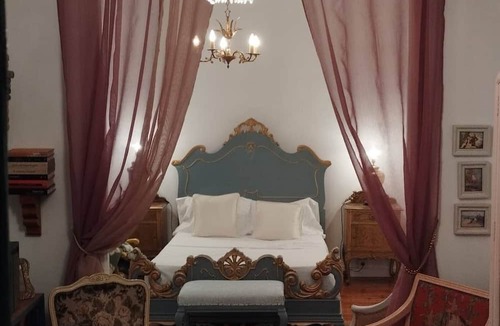 Valladolid City Centre Apartment | Spectacular Room With Balcony In The City Centre