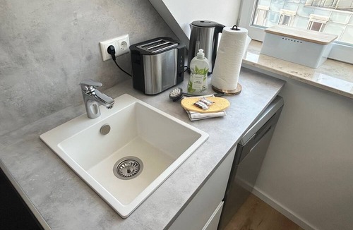 Mitte Apartment | Neue, moderne Wohnung im Zentrum, Schallschutzfenster, DisneyPlus