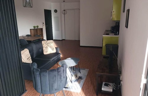 Aiguerelles Apartment | Cosy flat close to the beaches and city centre