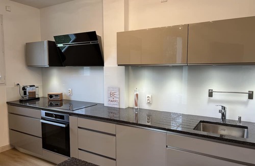 Divonne-les-Bains Apartment | A 15 min de L'aéroport de Genève, Appartement en Résidence Piscine, Tennis