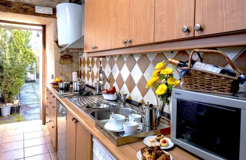 Siguenza House | Abad Casa Sigüenza una Preciosa Casa Rural con Porche, Barbacoa y Jardin Privado